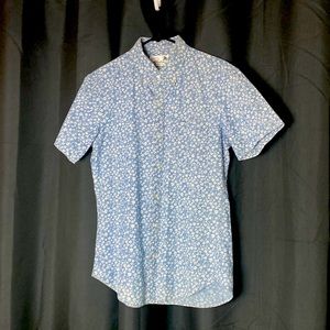 Bonobos riviera shirt slim fit size small. White & blue floral print.